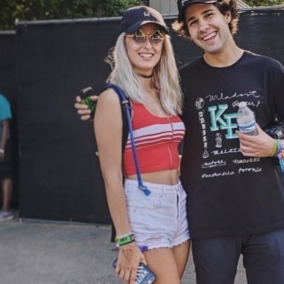 red zip up cropped halter top xs - Picture 4 of 4